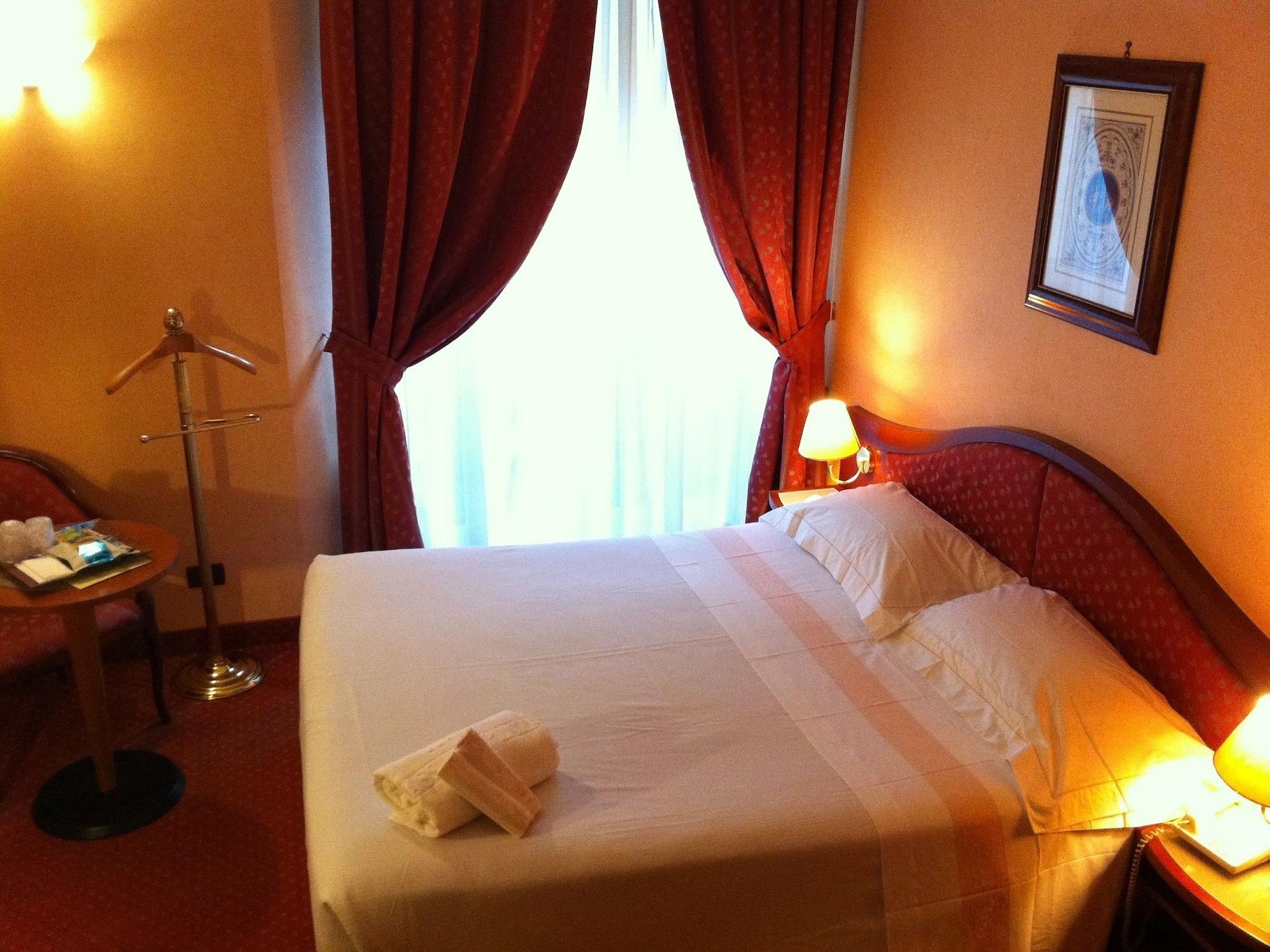 Massimo Plaza Hotel Палермо Екстер'єр фото
