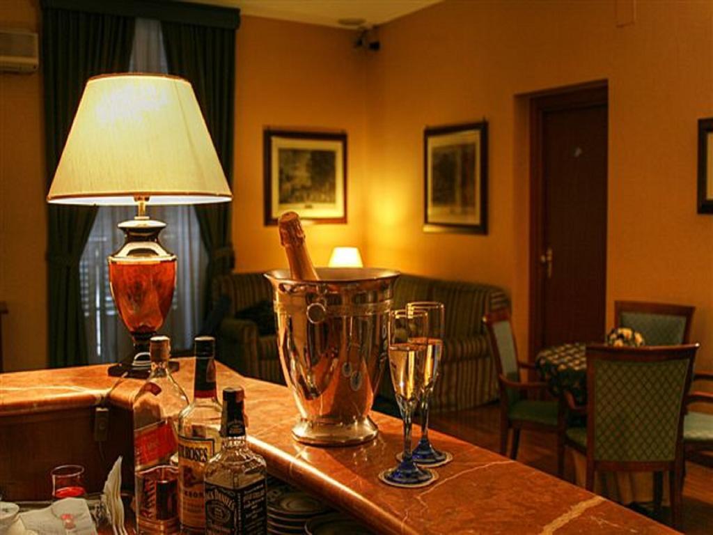 Massimo Plaza Hotel Палермо Екстер'єр фото
